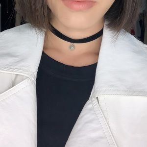 Choker with adjustable size
